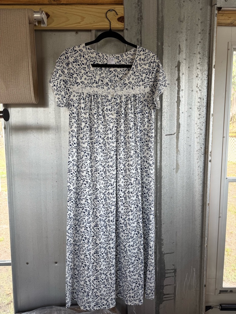 Aria White and Navy Floral House Dress Nightgown with Lace Trim